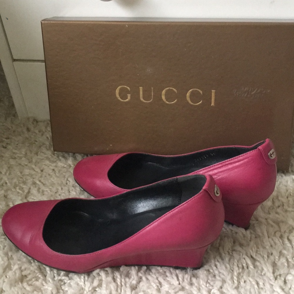 Gucci Pink Leather Wedge Pumps